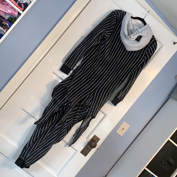 Small Disney Nightmare before Christmas Jack Skellington Onesie fleece pajama - Picture 2 of 4
